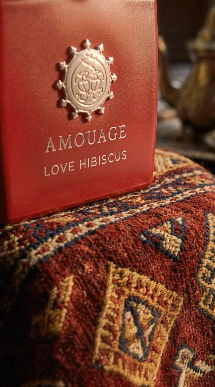 Amouage still 2